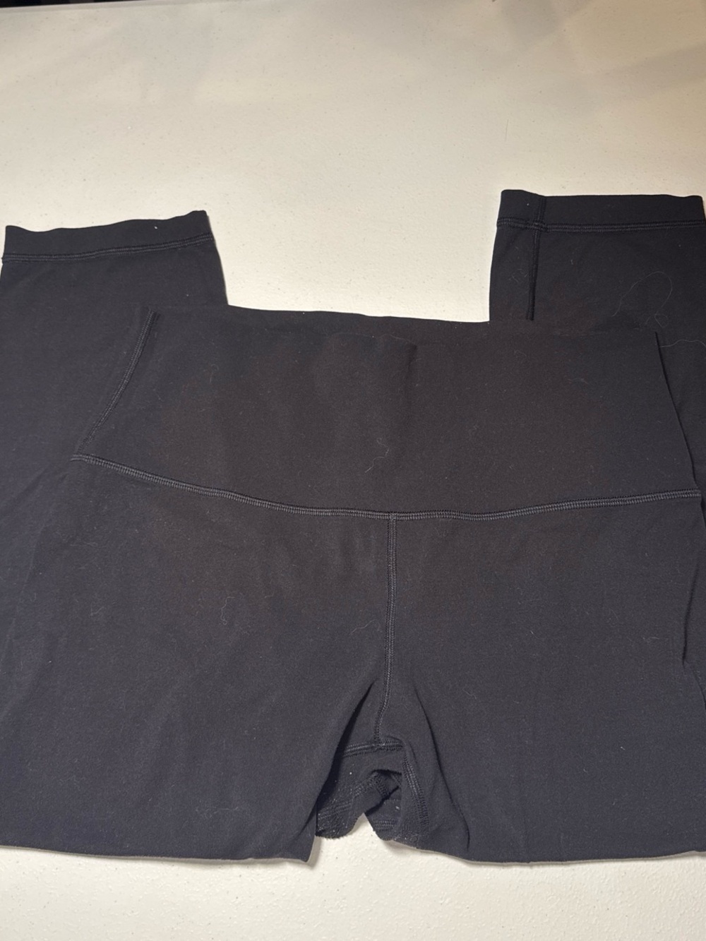 Black Lululemon Cropped Leggings